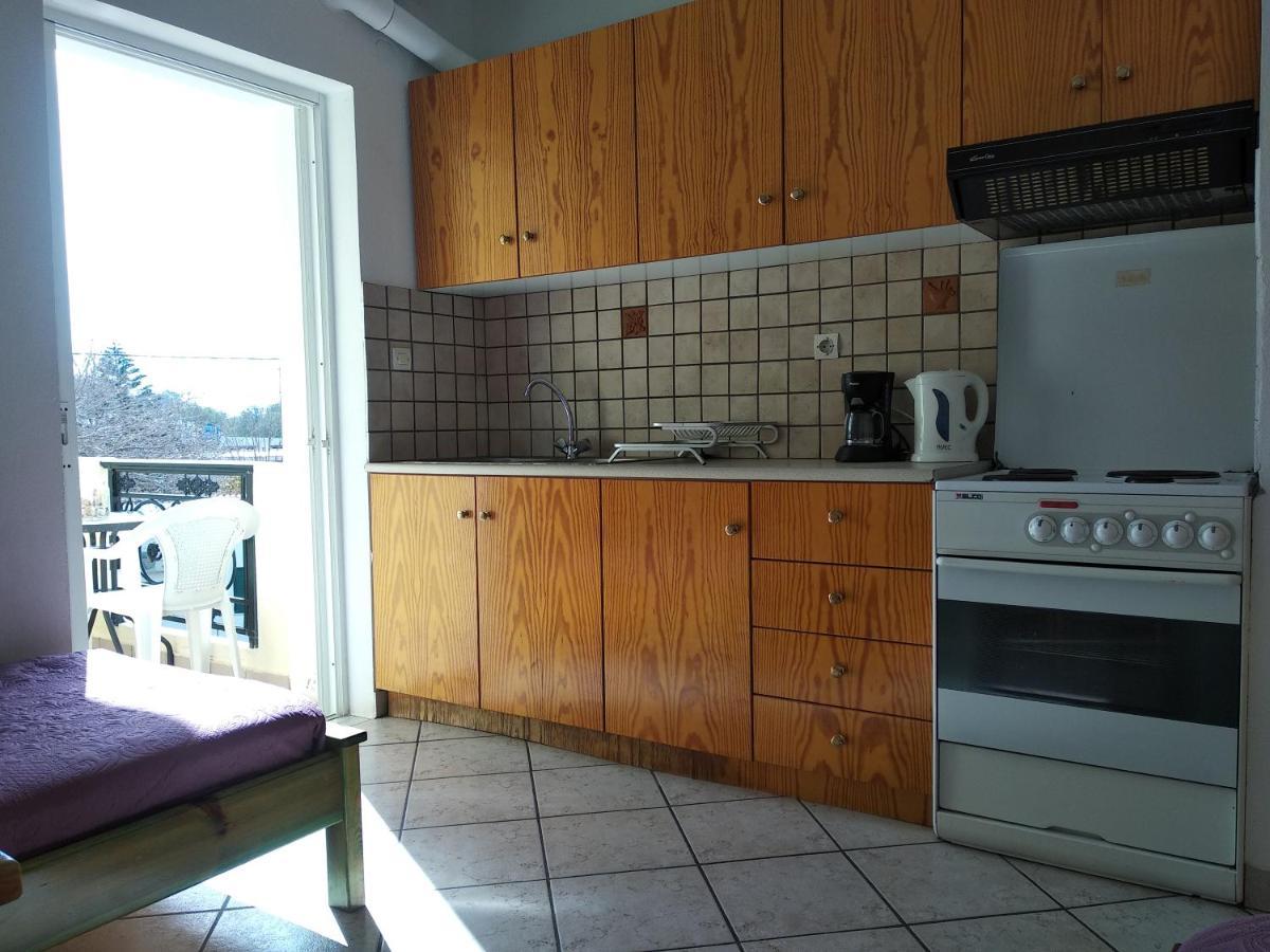 Ton Mari Apartments Palaiochora Exteriör bild